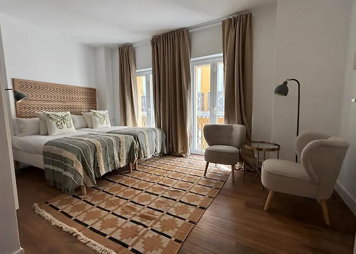 Eva Recommends Lineros Apartment *