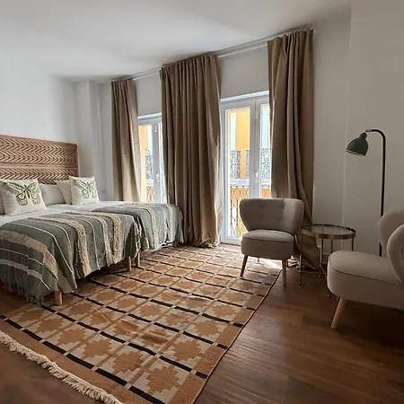 Eva Recommends Lineros Apartment *
