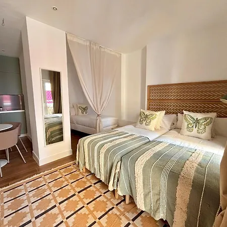 Eva Recommends Lineros Seville